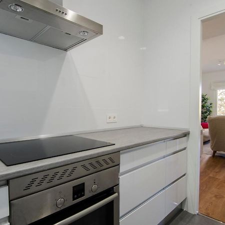 2 Bedrooms 2 Bathrooms Furnished - Bernabeu - Business Area With Terrace - Minty Stay Madrid Buitenkant foto