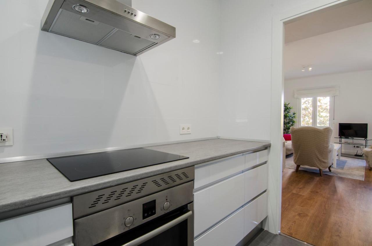 2 Bedrooms 2 Bathrooms Furnished - Bernabeu - Business Area With Terrace - Minty Stay Madrid Buitenkant foto