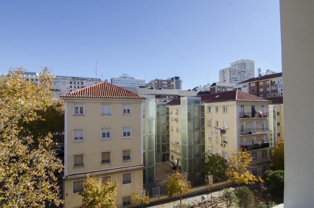 2 Bedrooms 2 Bathrooms Furnished - Bernabeu - Business Area With Terrace - Minty Stay Madrid Buitenkant foto