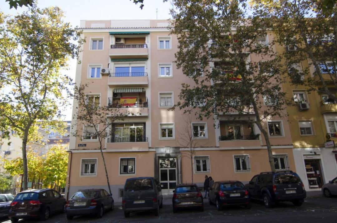 2 Bedrooms 2 Bathrooms Furnished - Bernabeu - Business Area With Terrace - Minty Stay Madrid Buitenkant foto