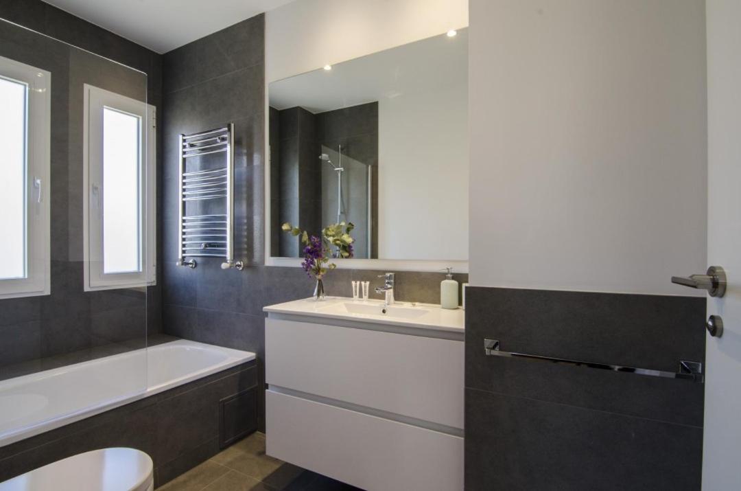 2 Bedrooms 2 Bathrooms Furnished - Bernabeu - Business Area With Terrace - Minty Stay Madrid Buitenkant foto