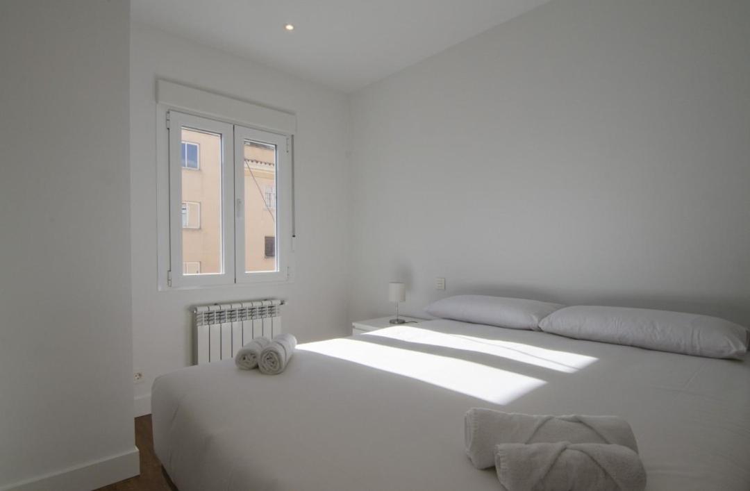 2 Bedrooms 2 Bathrooms Furnished - Bernabeu - Business Area With Terrace - Minty Stay Madrid Buitenkant foto